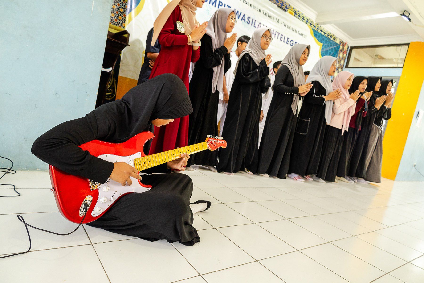 Penampilan siswa dalam rangkaian Gebyar Lomba PHBI.